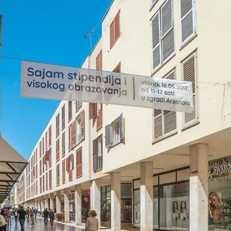 Apartman Iva *